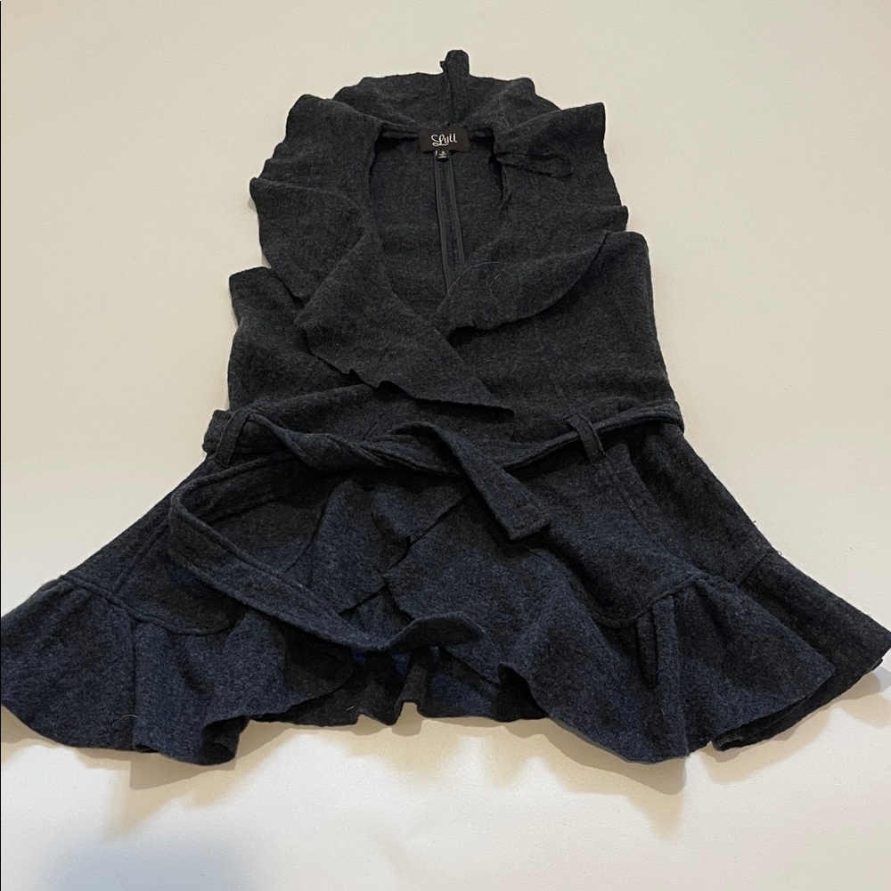 Luii Anthropologie 100% Wool Black Ruffled Sleeveless Jacket Vest